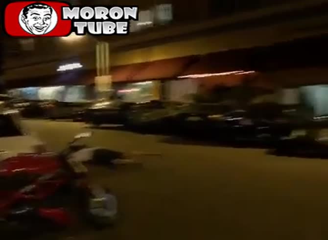 Video :He attempts to skateboard while intoxicated